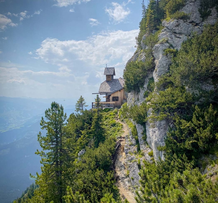 Wanderung zum Friedenskircherl am Stoderzinken in der Region Schladming-Dachstein – Auszeit in den Bergen der Steiermark