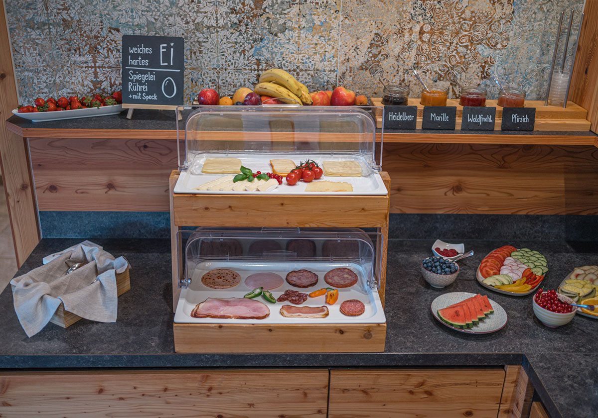 pension-sunseitn-ramsau-fruehstuecksbuffet