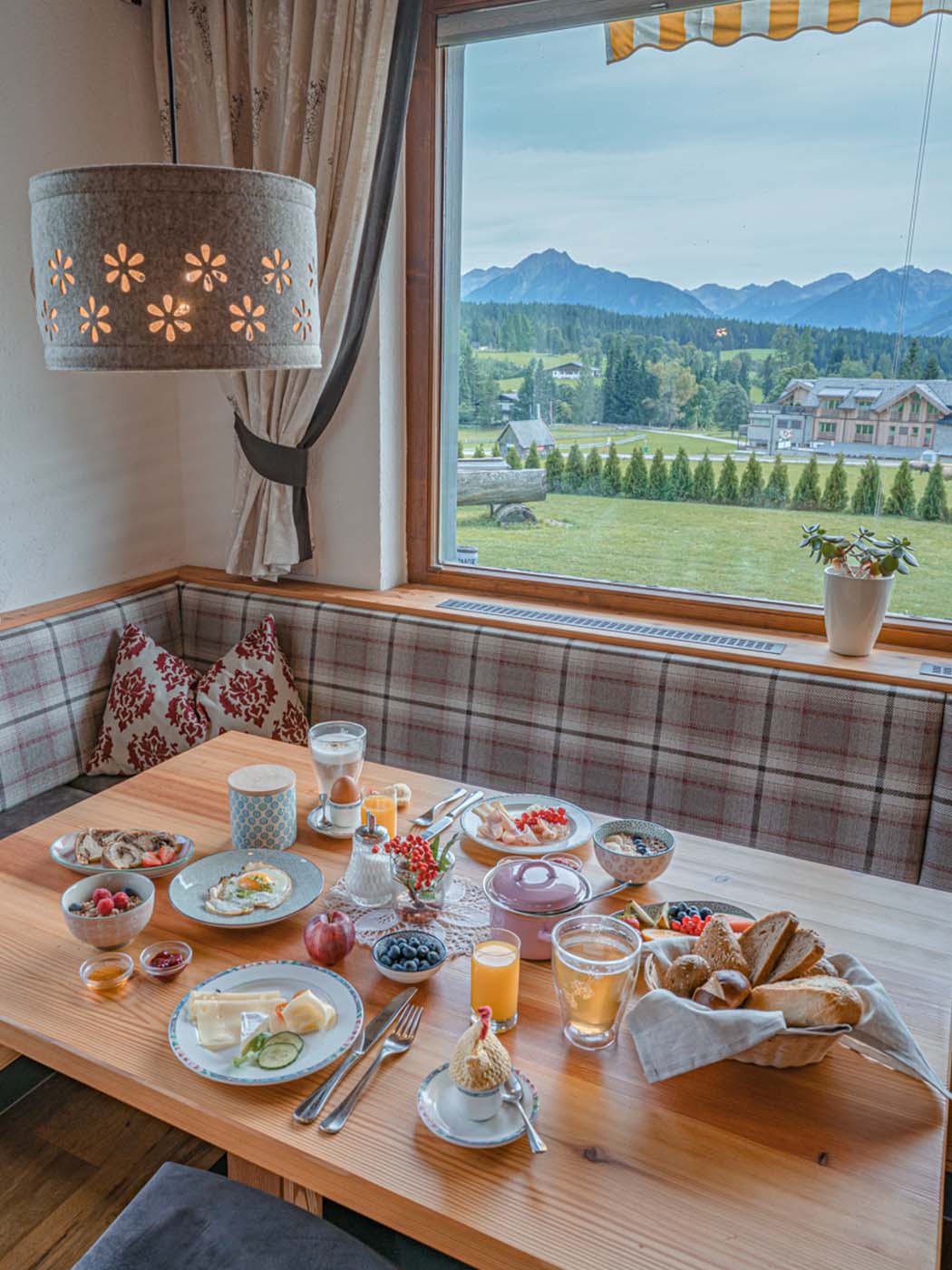 zimmer-mit-fruehstueck-bergblick-ramsau-am-dachstein